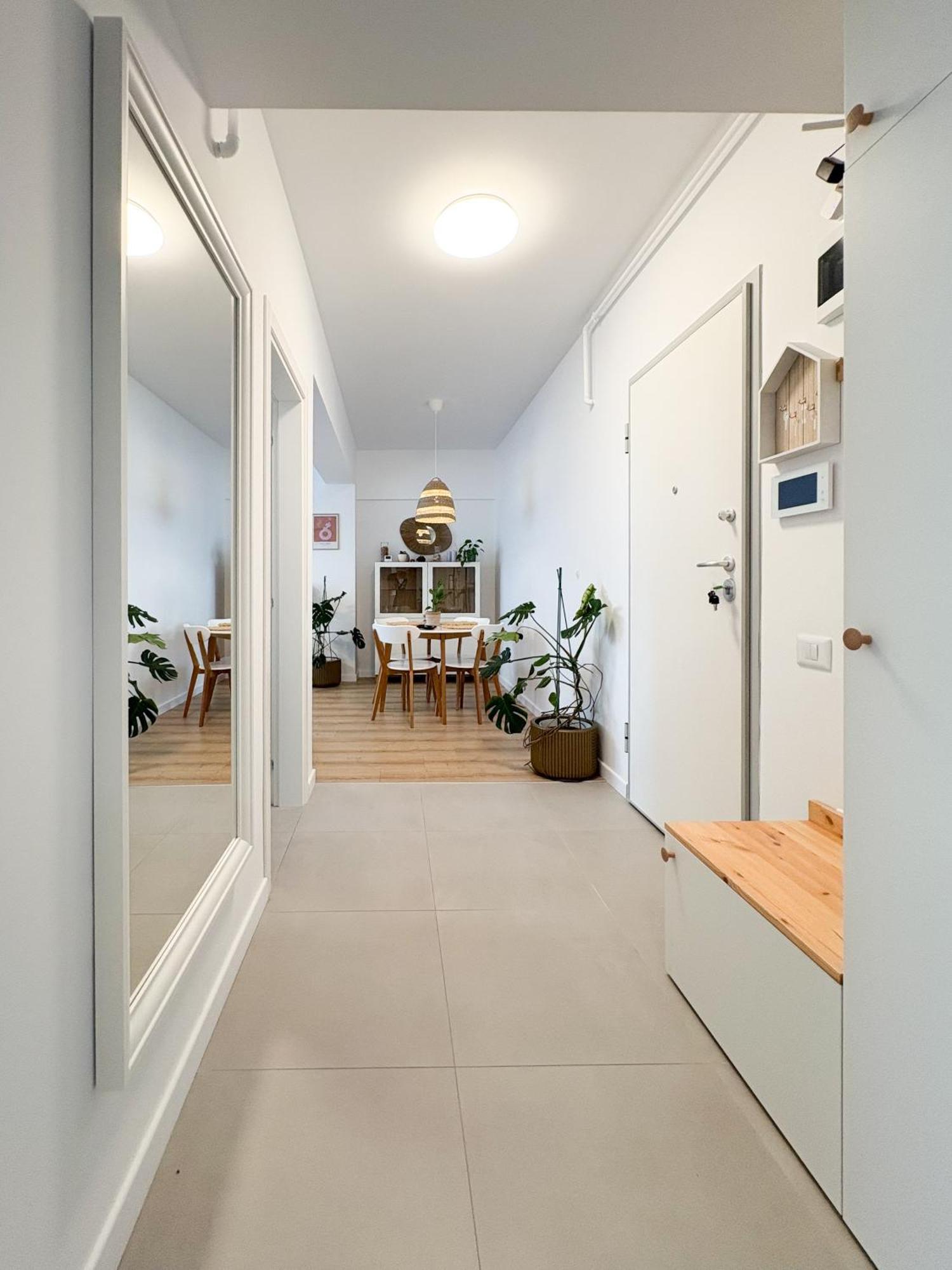 The Cozy Flat - Modern, New, 2 Rooms Apartment, Parking Bukarest Exteriör bild